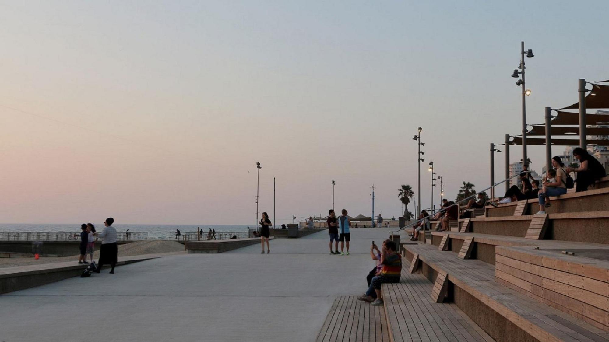 דירת 5 חדרים מול הים Daire Bat Yam Dış mekan fotoğraf